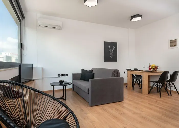 Elegant Urban Apartment